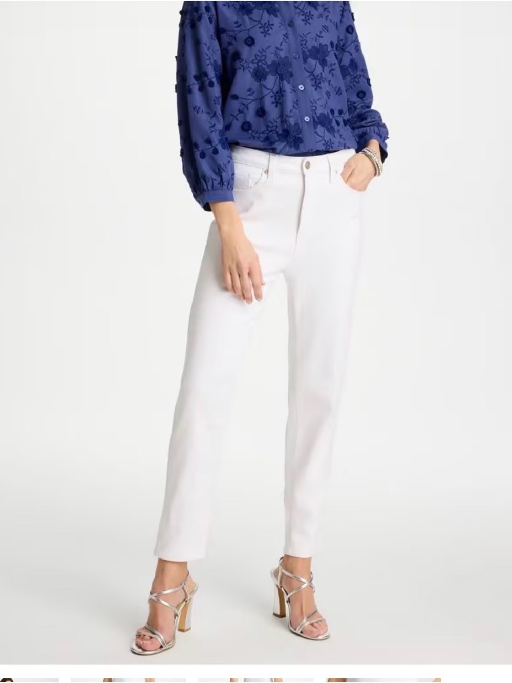 💜3/$12💜Chino’s So Slimming Girlfriend